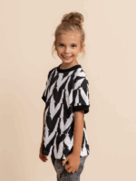 T-shirt wzór Czarny Loose Bluzz
